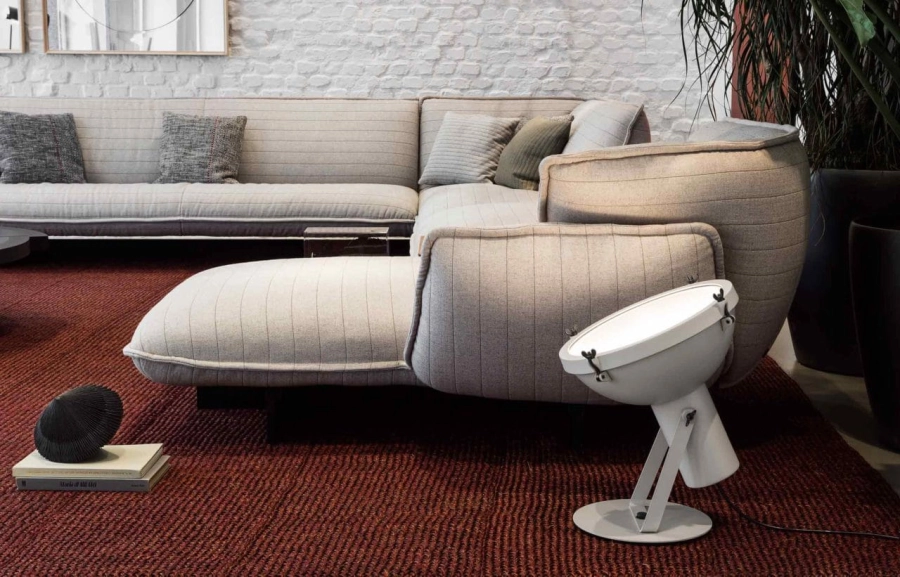 projecteur-365-floor-white-1280x821.jpg