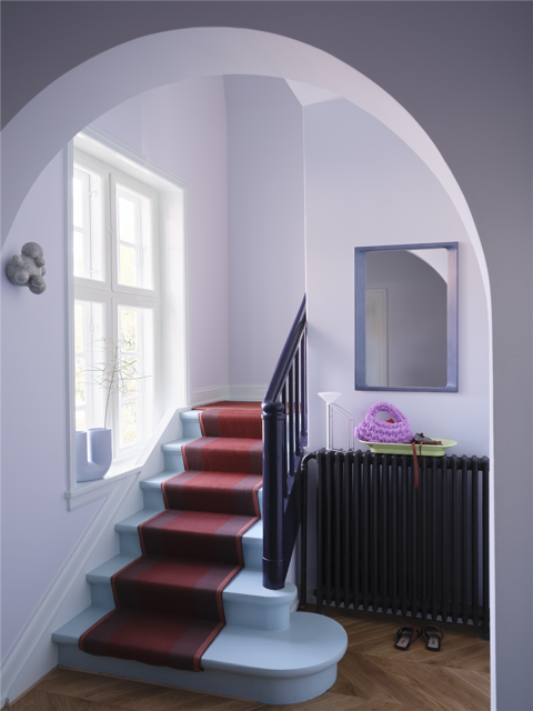 arced-mirror-light-lilac-mere-bowl-light-green-piton-alu-kink-light-blue-muuto-org Średni.png