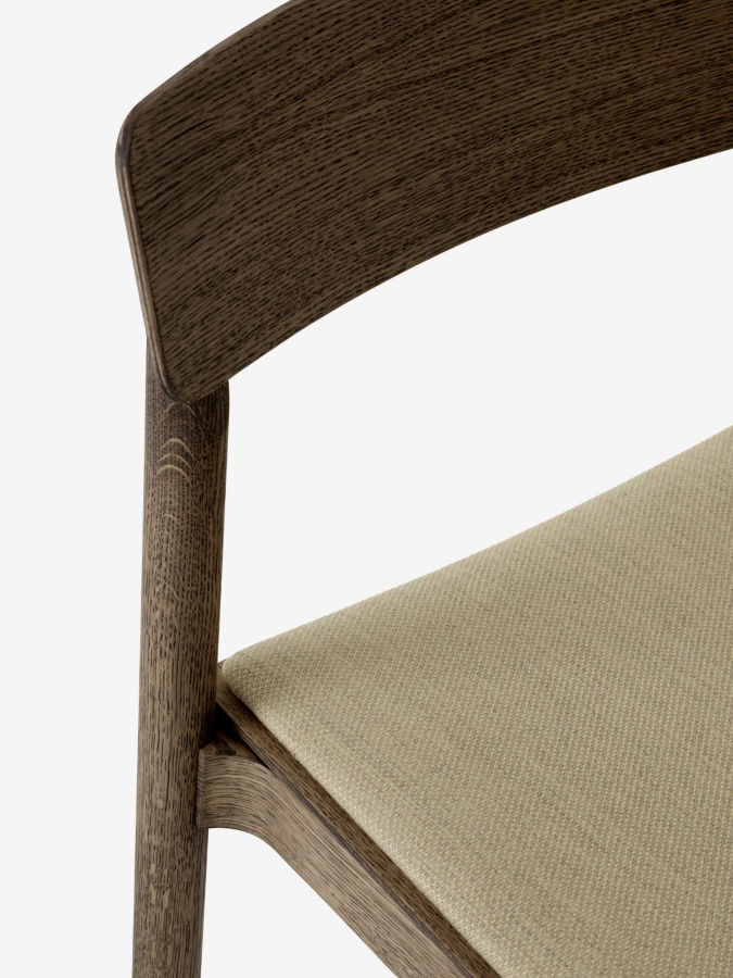 Betty TK3_Smoked Oak w. Fiord 2 422_detail.jpg