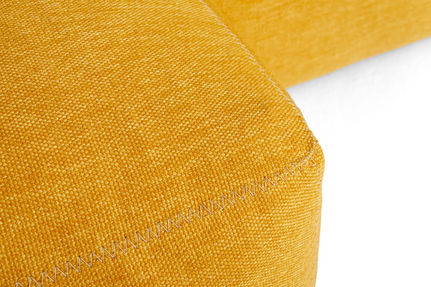 AG89-02BQ-A08_Mags Soft 3 Seater comb 10 left low armrest Metaphor 033_beige stitchingdetail 02.jpg