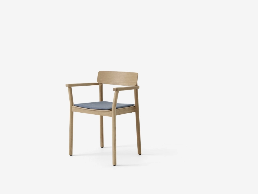 Betty TK11_Clear lacquered oak w. remix 0733_angled front.jpg