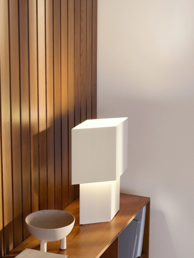 207313_Romb_36_Pholc_BrobergRidderstrale_table_lamp_cotton_v5_jpeg-1448x1920.jpg