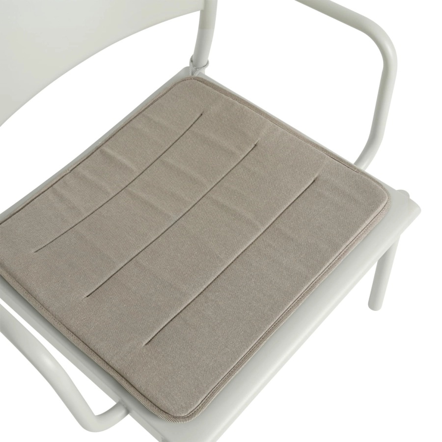 27618-en-linear-steel-lounge-armchair-grey-w-seatpad-light-grey-muuto-5000x5000-hi-res.tif.jpeg