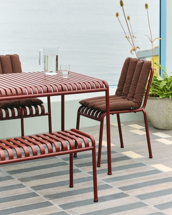 Palissade Chair iron red_Palissade Chair and Armchair Soft Quilted Seat Cushion iron red_Palissade Table iron red.jpg
