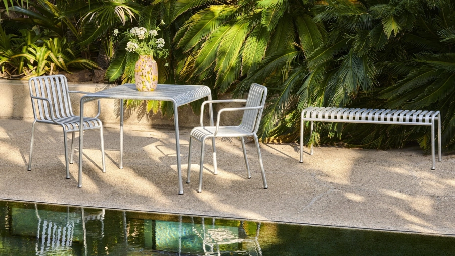 Palissade Table hot galvanised_Palissade Armchair hot galvanised_Splash Vase Round L light pink and yellow_Palissade Bench hot galvanised.jpg