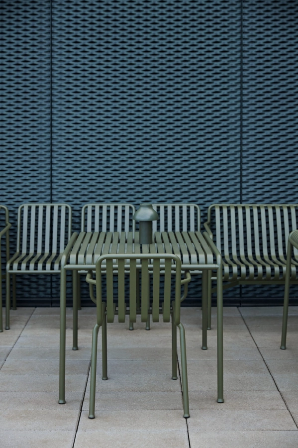 PC Portable olive_Palissade Dining Armchair olive_Palissade Table olive_Palissade Dining Chair olive 01.jpg