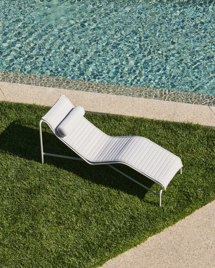 Palissade Chaise Longue sky grey_Palissade Quilted Cushion sky grey_Palissade Headrest sky grey.jpg