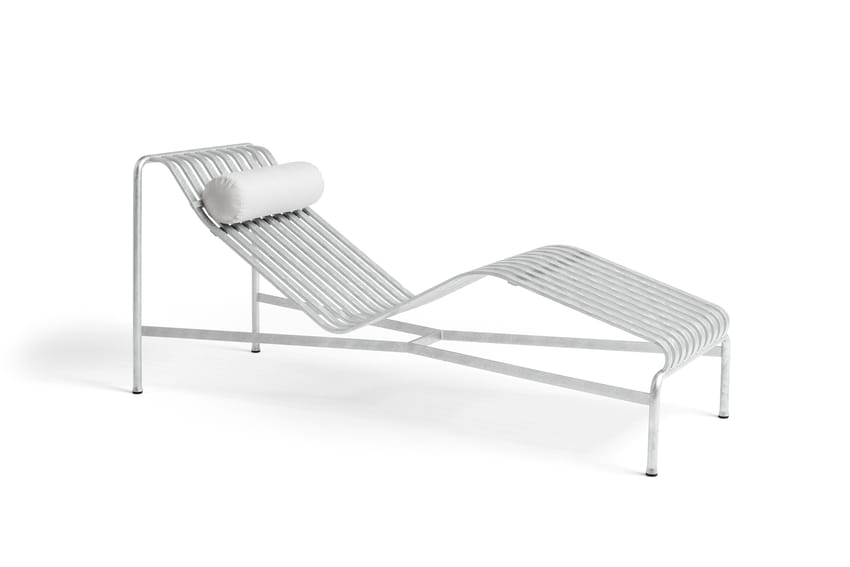AA614-A234_Palissade Chaise Longue hot galvanised_Palissade Chaise Longue Headrest Cushion sky grey.jpg