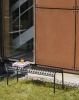 Palissade Bench anthracite_Tint Tumbler pink 01.jpg