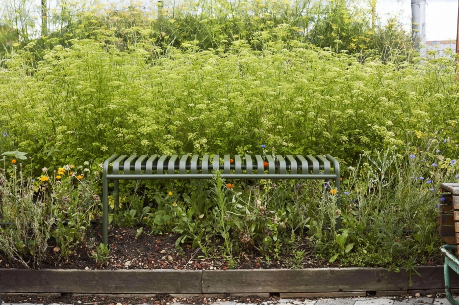 Palissade Bench Hot Galvanised 02.jpg