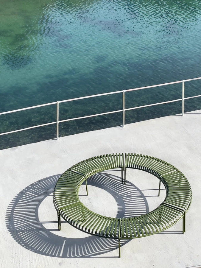 Palissade Park Bench olive.jpg