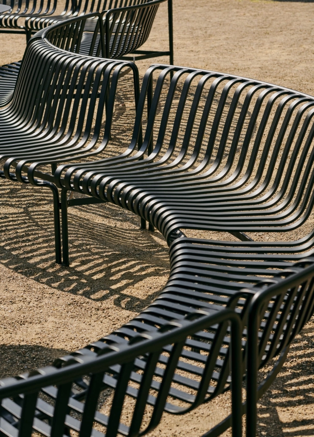 Palissade Park Dining Bench In_Out anthracite 02.jpg