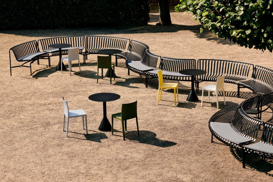 Palissade Park Dining Bench In_Out anthracite_Elementaire Chair olive_Palissade Cone Table anthracite.jpg