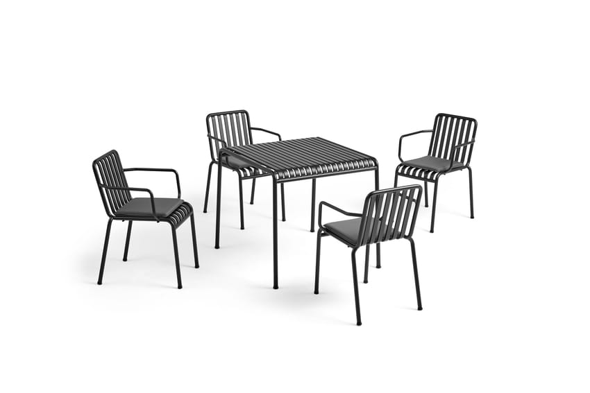 Palissade Table L82,5xW90xH75 anthracite_Palissade Armchair anthracite_Seat Cushion anthracite.jpg