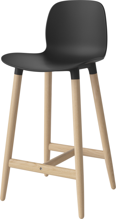 Seed High Chair H66 - Poly_Wood Legs_White pigmented oiled oak_Black polypropylene 02-327-85_00006_angle.png