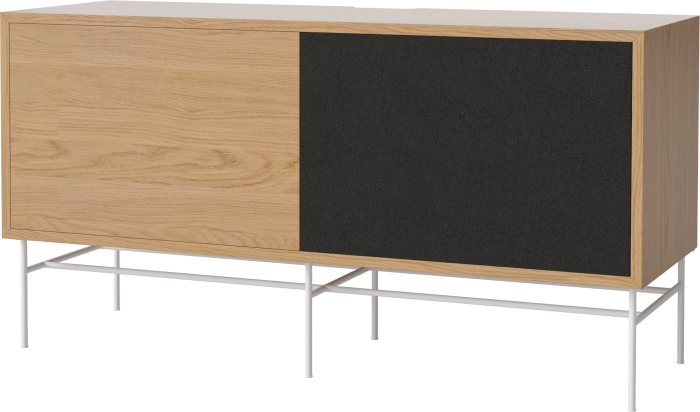 Case HiFi w. base - Medium 35 cm_White lacquered steel_Oiled oak Veneer_Black fabric_Oiled oak Veneer_TSCA 04-007-87_13100912_angle.png