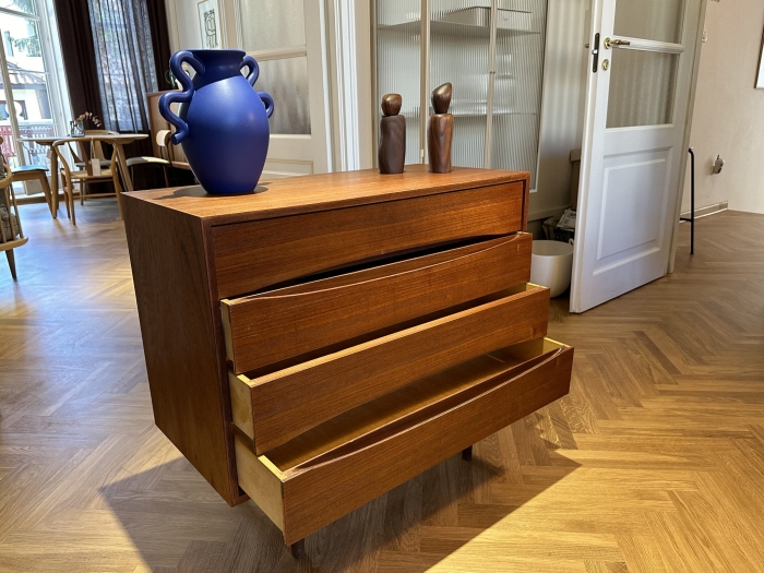 Vintage komoda tekowa z szufladami, Dania, lata 60-te