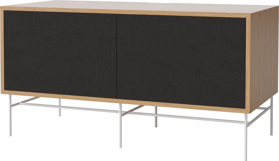 Case HiFi w. base - Medium 48 cm_White lacquered steel_Black fabric_Black fabric_Oiled oak 04-007-86_13100842_angle.png