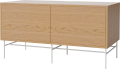 Case HiFi w. base - Medium 48 cm_White lacquered steel_Oiled oak_Oiled oak_Oiled oak 04-007-86_13100982_angle.png