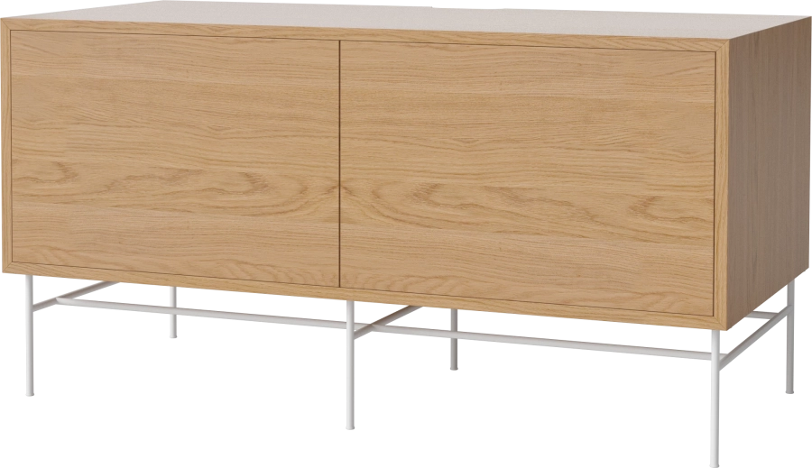 Case HiFi w. base - Medium 48 cm_White lacquered steel_Oiled oak_Oiled oak_Oiled oak 04-007-86_13100982_angle.png