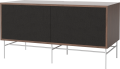 Case HiFi w. base - Medium 48 cm_White lacquered steel_Black fabric_Black fabric_Oiled walnut 04-007-86_13100843_angle.png