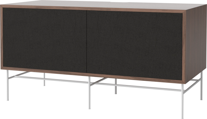 Case HiFi w. base - Medium 48 cm_White lacquered steel_Black fabric_Black fabric_Oiled walnut 04-007-86_13100843_angle.png