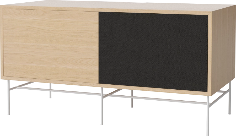 Case HiFi w. base - Medium 48 cm_White lacquered steel_White pigmented oiled oak_Black fabric_White pigmented oiled oak 04-007-86_13101020_angle.png