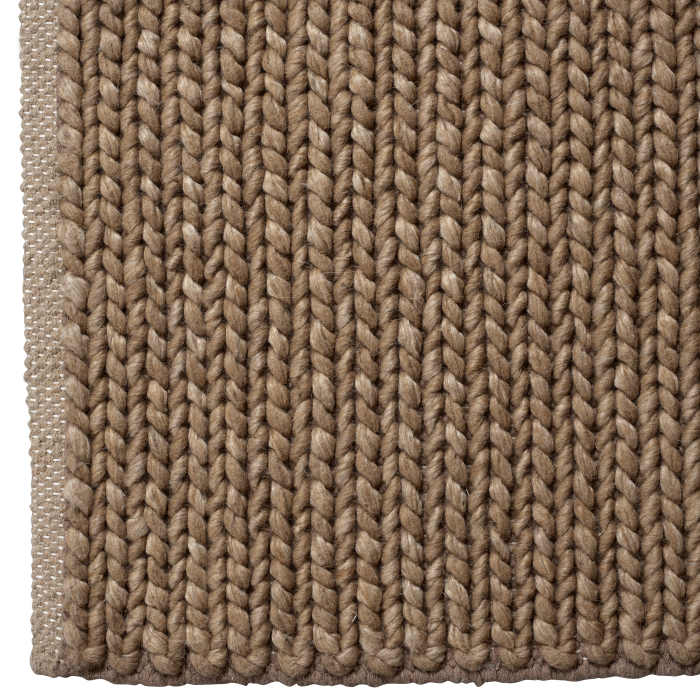 Braid Rug 140 x 200 cm_Greybrown 22-094-01_00002_angle.png