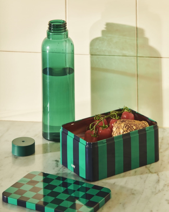 Miz Water Bottle 0,72 litre dark green_Tin Container S green and dark blue.jpg