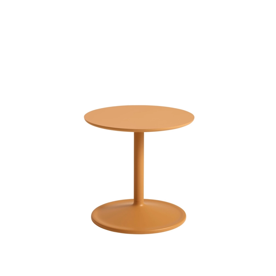 Soft-side-table-ø41-h40-orange-Muuto-5000x5000-hi-res_(150).jpg