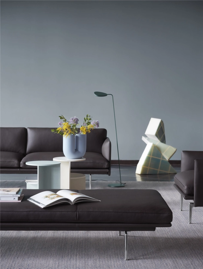 Outline-daybed-easy-leather-root-alu-kink-halves--eaf-dark-green-muuto-org.jpg