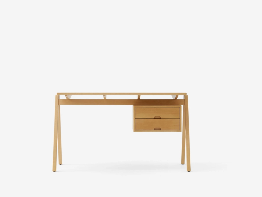 Daystak Table RD2-RD3_Beech_front_family.jpg
