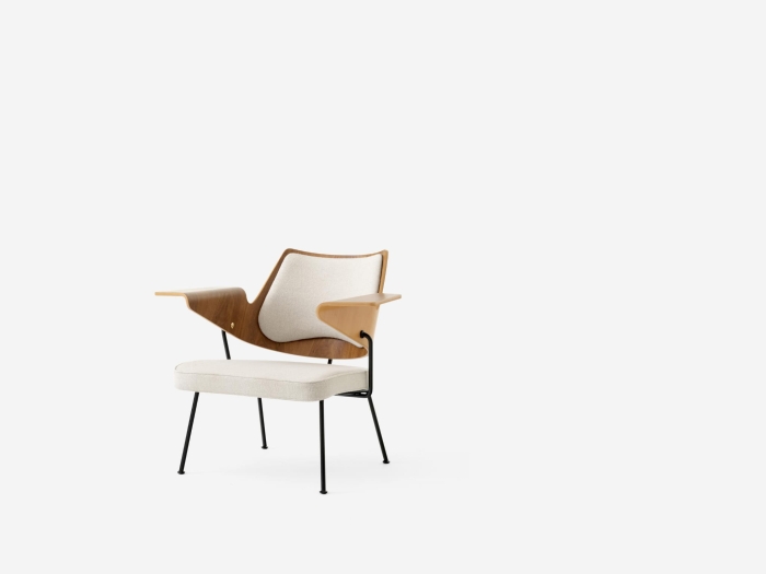 RFH Lounge Chair RD8_Black w. Walnut and Beech and Hallingdal 103_Angled front.jpg