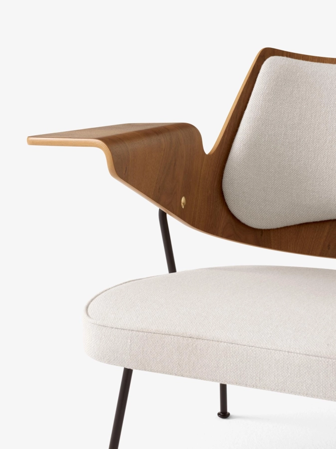 RFH Lounge Chair RD8_Black w. Walnut and Beech and Hallingdal 103_detaile.jpg