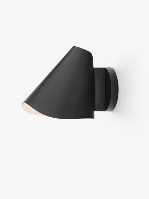 Bonnet SC103 Wall Lamp_Black_Side_Up_light.jpg