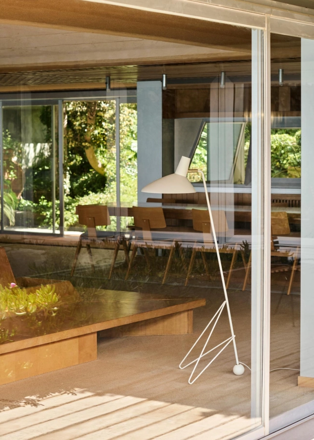 ATD_Retail_2024_Tripod HM8_Daystak Side Chair RD1.jpg