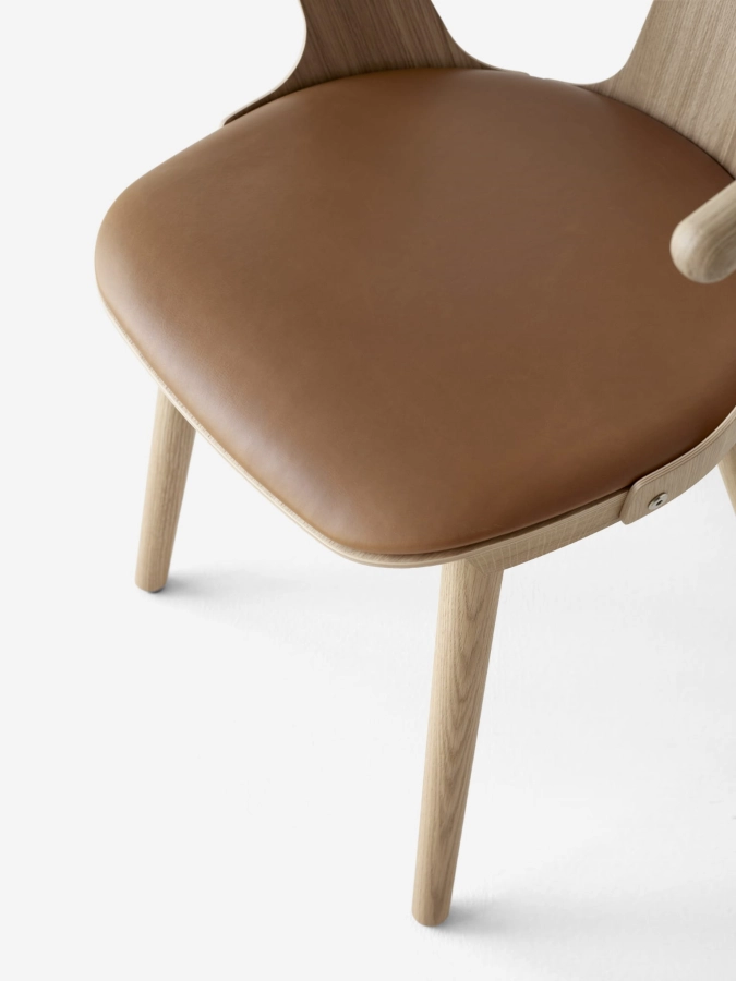 In Between SK2 in Oiled Oak w. Noble Cognac leather_detail.jpg