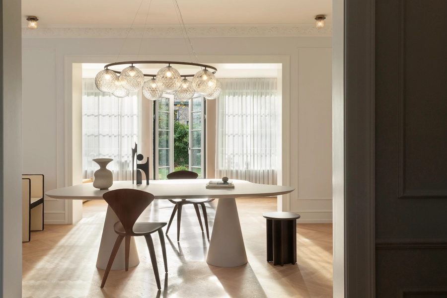 nuura-miira8-oval-dark-bronze-optic-chandelier-dining-room-oval-table.jpg.webp