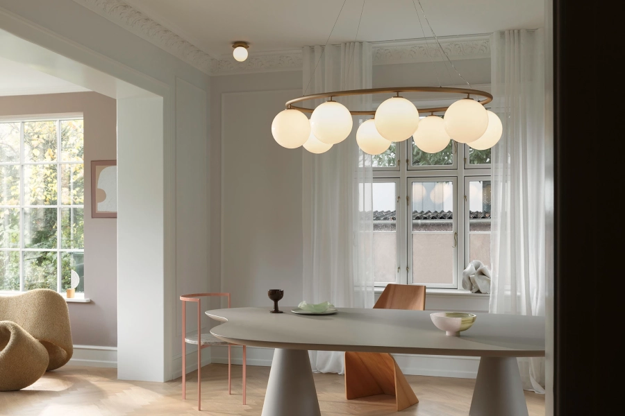 nuura-miira8-oval-nordic-gold-opal-chandelier-dining-room.jpg.webp