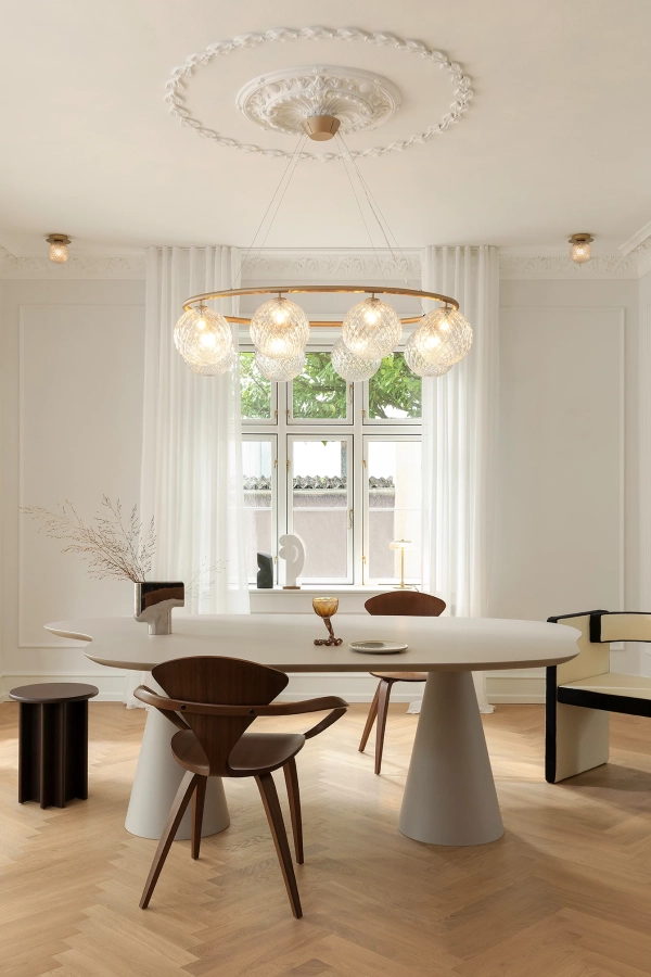 nuura-miira-8-oval-chandelier-nordic-gold-lighting-design.jpg.webp