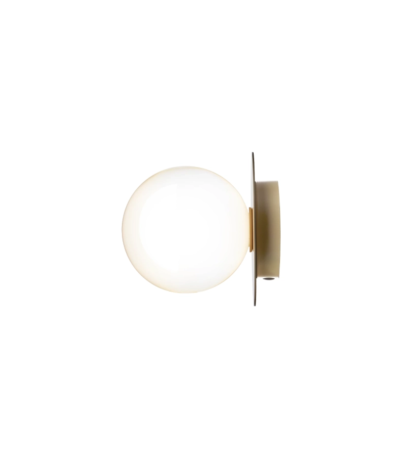 nuura_liila_1_medium_nordic_gold_opal_white_3_ss18.png.webp