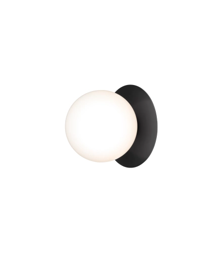 nuura_liila-1_outdoor_black_opal_2_on_72ppi_aw22.png.webp