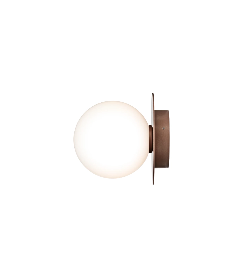 nuura_liila-1_outdoor_bronze_opal_3_on_72ppi_aw22.png.webp