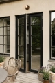 nuura-liila-1-outdoor-terrasse-door-lighting-dark-bronze-aw22.jpg.webp