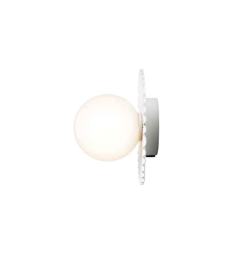 nuura_liila-muuse-small_white_opal_3_on_72ppi__aw23_1460x1660px.png.webp