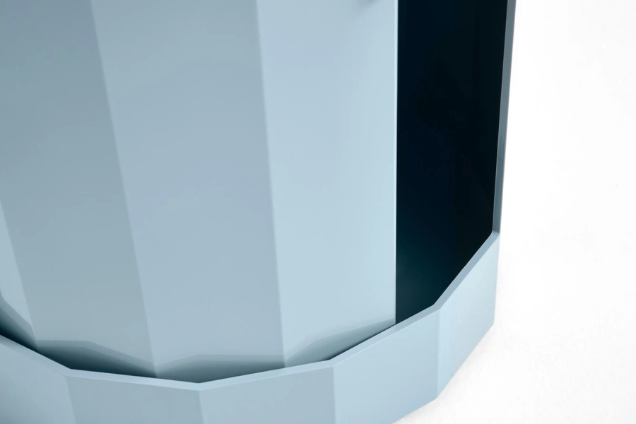 AE444-D528_Facet Cabinet incl. feet and castors High misty blue_detail 01.jpg
