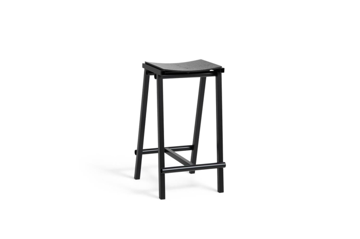 AE436-A400_Taburete 8 Bar Stool H65 black wb lacquered oak veneer seat_black powder coated base.jpg