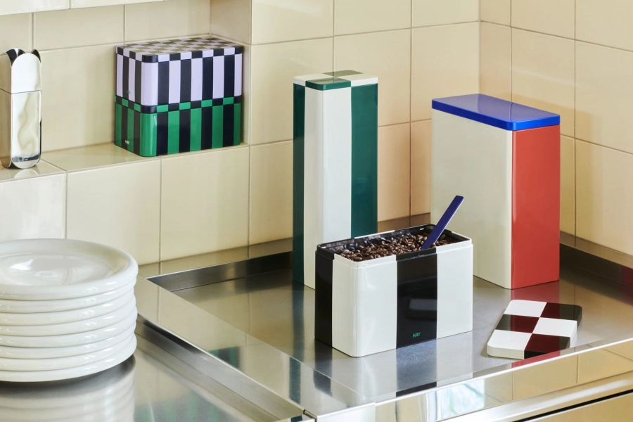 Barro Plate dia18 set of 2 off-white_Tin Container Slim green and off-white_Tin Container M black and off-white_Tin Container XL off-white and blue.jpg