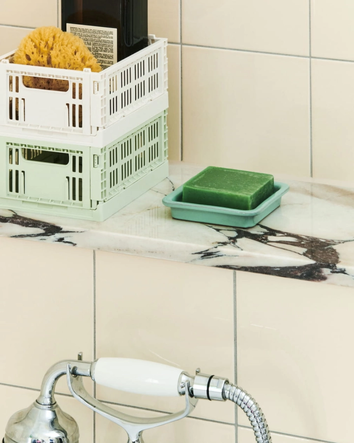 HAY Colour Crate Mini Set of 2 off-white_mint_Soap Bar Two lemongrass_Soap Dish light green.jpg