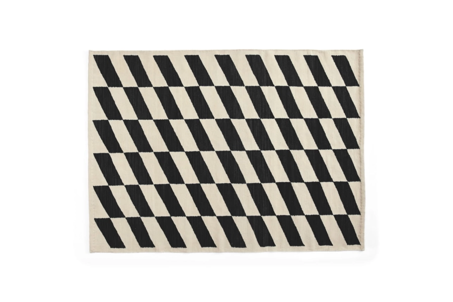 AE371-D440-AB68_Shift Kelim Rug 140 x 200 black.jpg